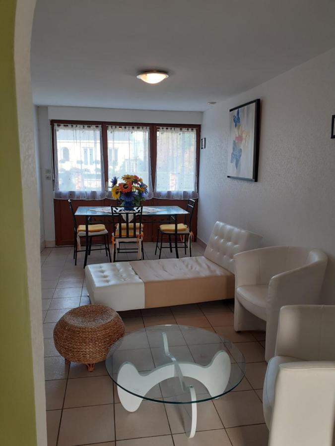 Chez Christine Bed & Breakfast Noyal-Pontivy ภายนอก รูปภาพ