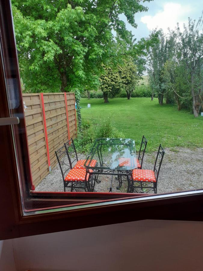 Chez Christine Bed & Breakfast Noyal-Pontivy ภายนอก รูปภาพ