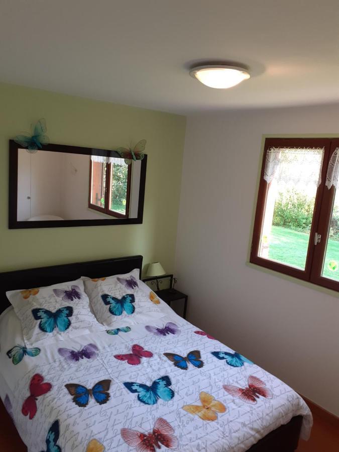 Chez Christine Bed & Breakfast Noyal-Pontivy ภายนอก รูปภาพ