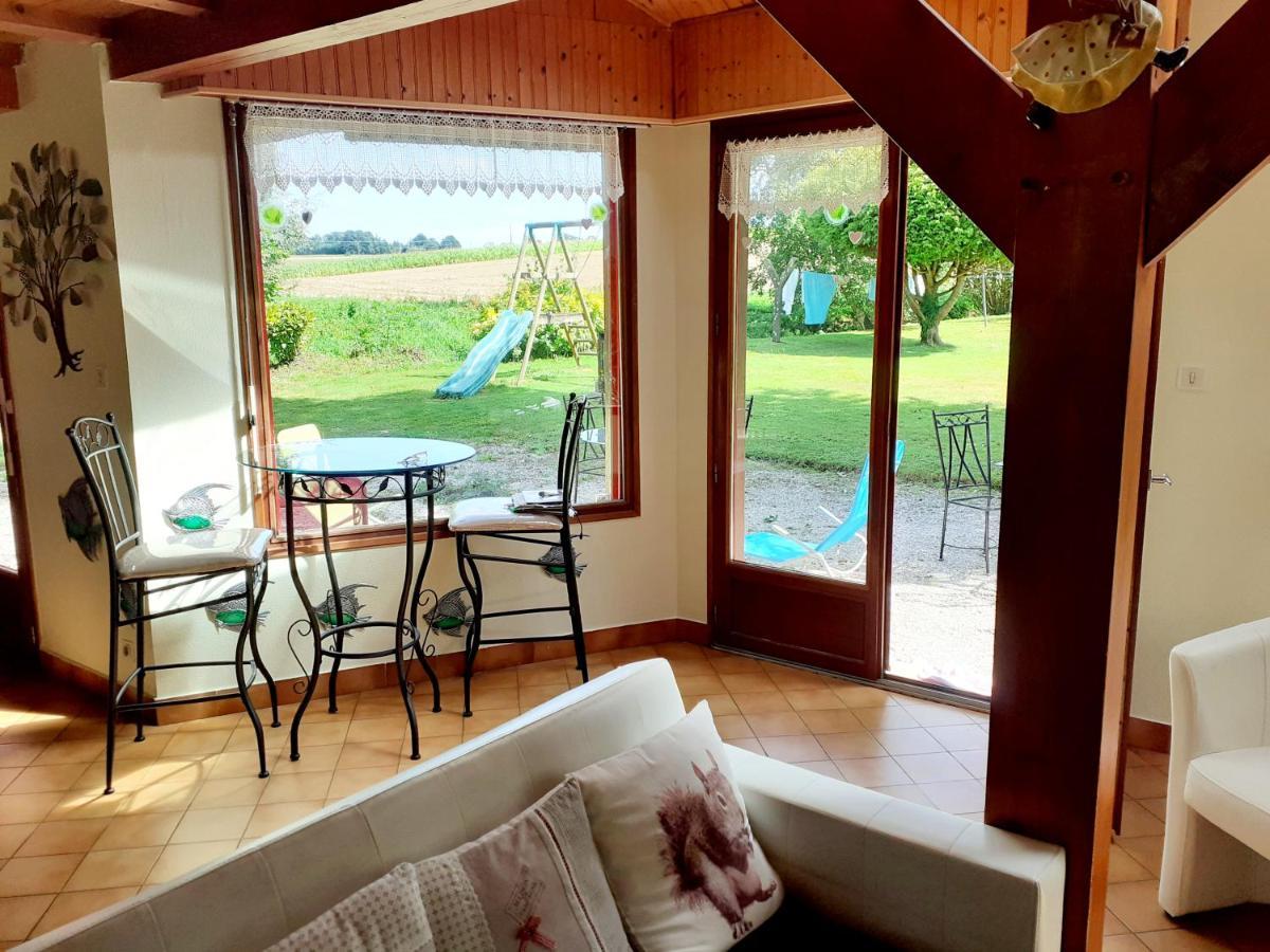 Chez Christine Bed & Breakfast Noyal-Pontivy ภายนอก รูปภาพ