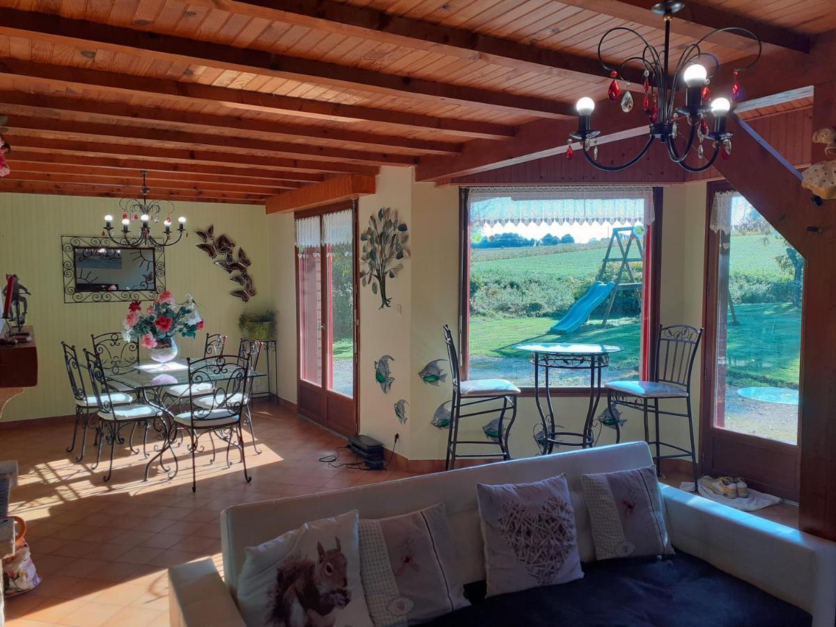 Chez Christine Bed & Breakfast Noyal-Pontivy ภายนอก รูปภาพ